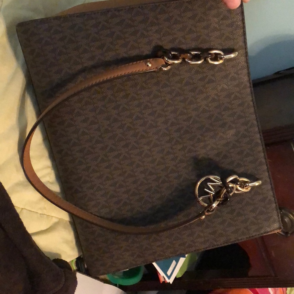 BrandNew Brown/Acorn large MK tote purse brand new